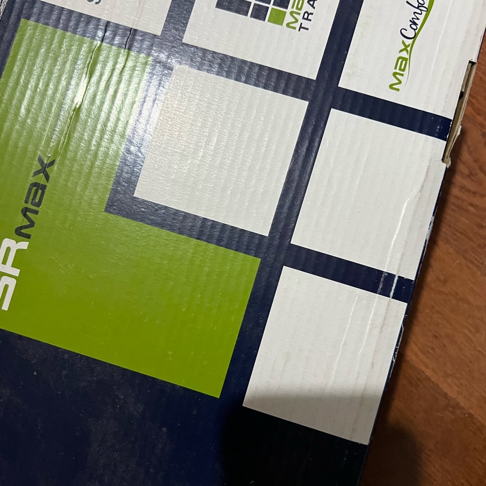 DR Max Blue and Green Box